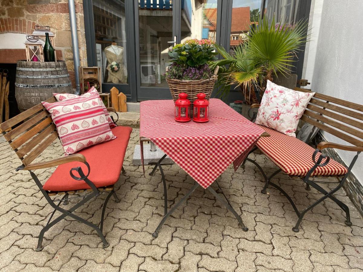 Gaestehaus Sellemols Ferienwohnung Korbmacher Heuchelheim-Klingen 외부 사진