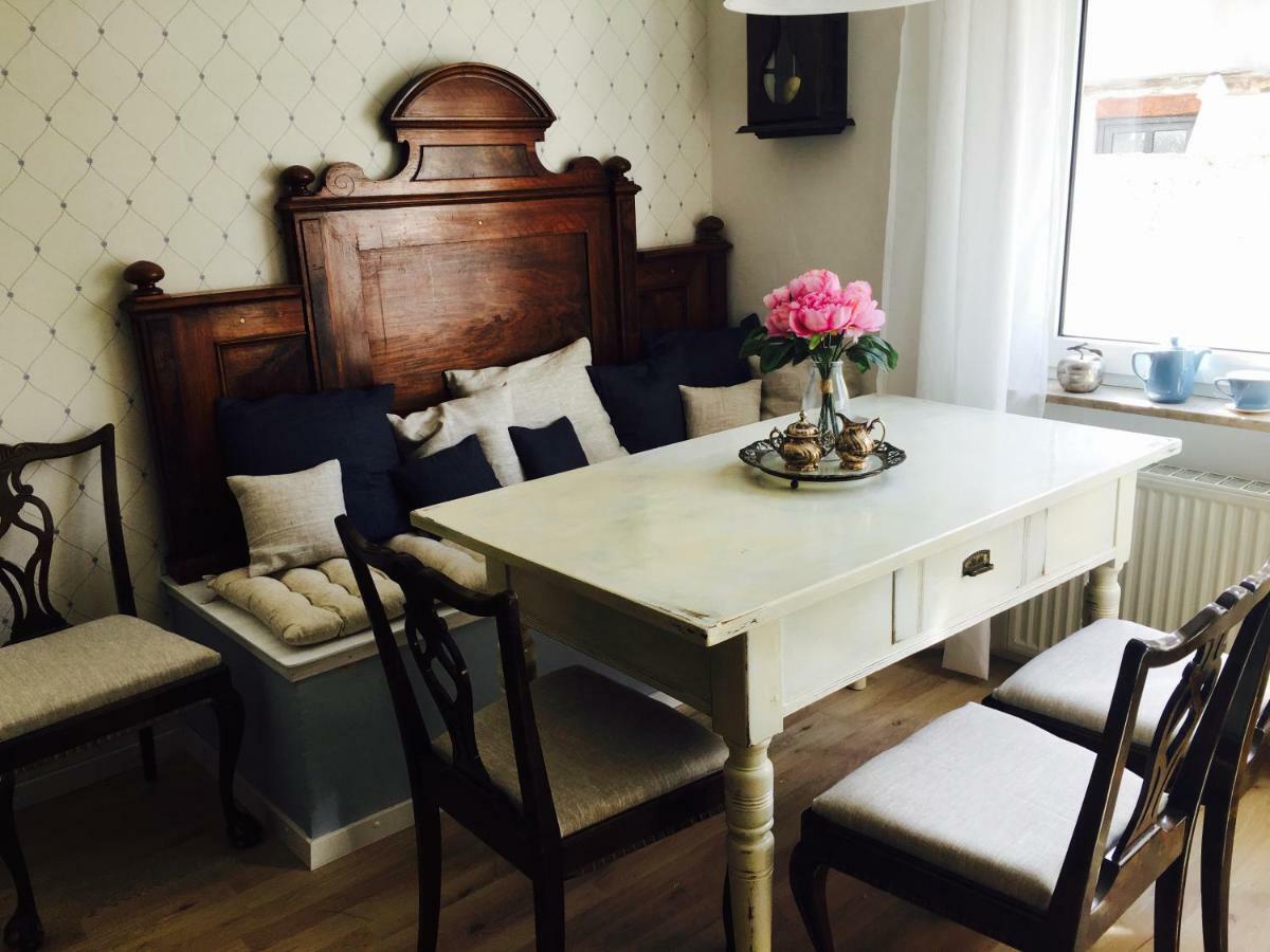 Gaestehaus Sellemols Ferienwohnung Korbmacher Heuchelheim-Klingen 외부 사진